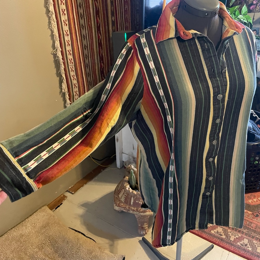 Women’s L serape-print tunic- cotton denim fabric.